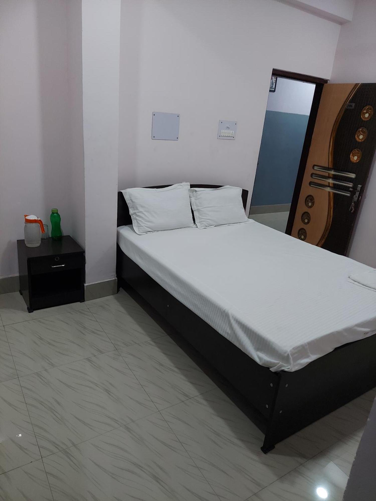 Raison Hotel Jamshedpur Exterior photo